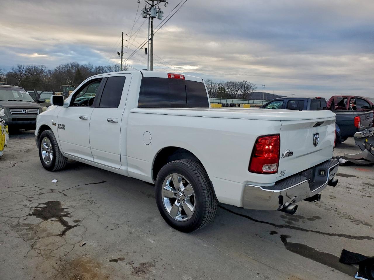 2014 RAM 1500 SLT photo 4