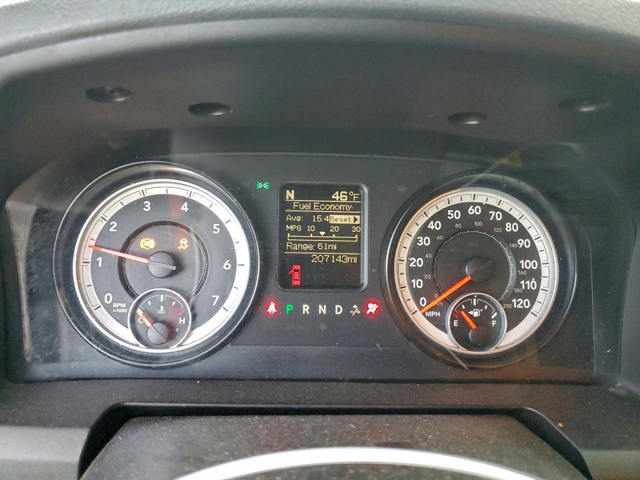 2014 RAM 1500 SLT photo 25