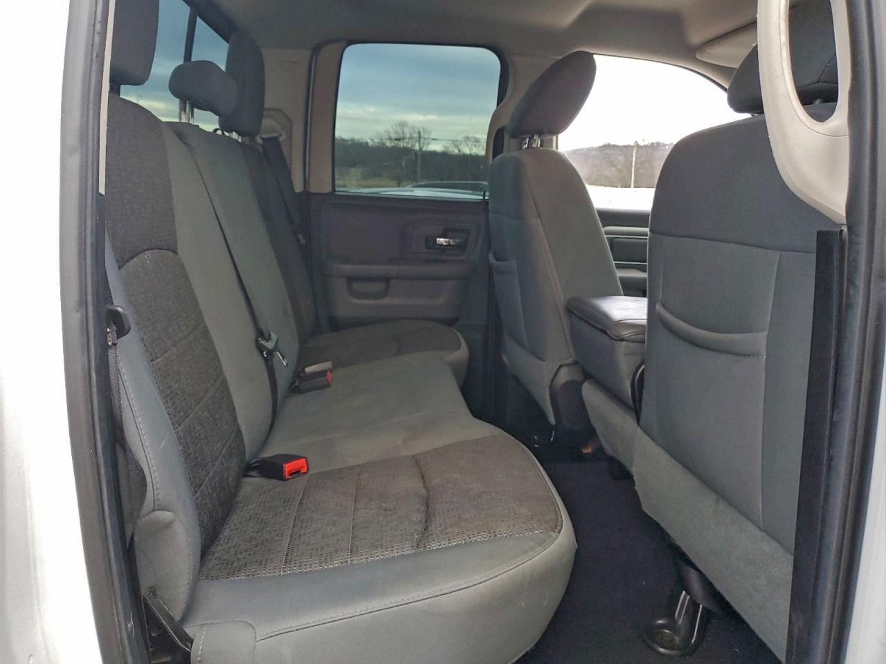 2014 RAM 1500 SLT photo 28