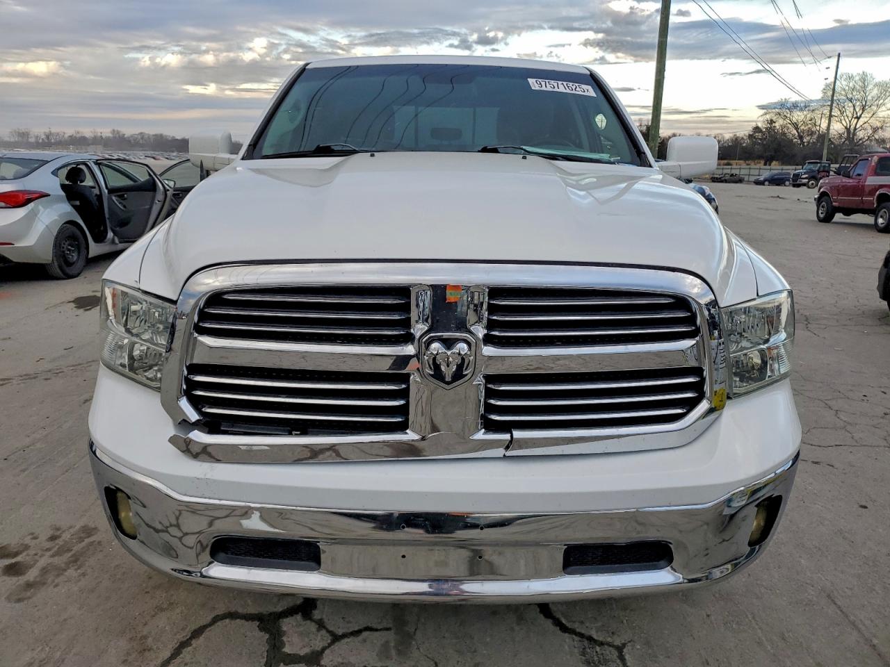2014 RAM 1500 SLT photo 13