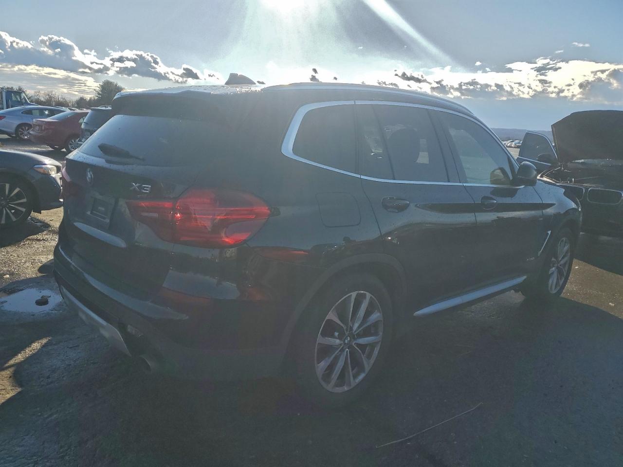 2018 BMW X3 XDRIVE30I photo 3