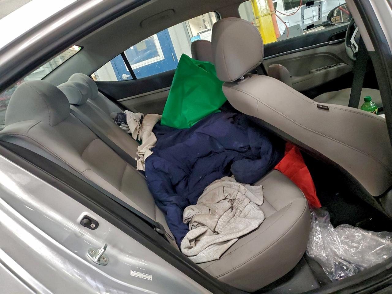 2017 HYUNDAI ELANTRA SE photo 10