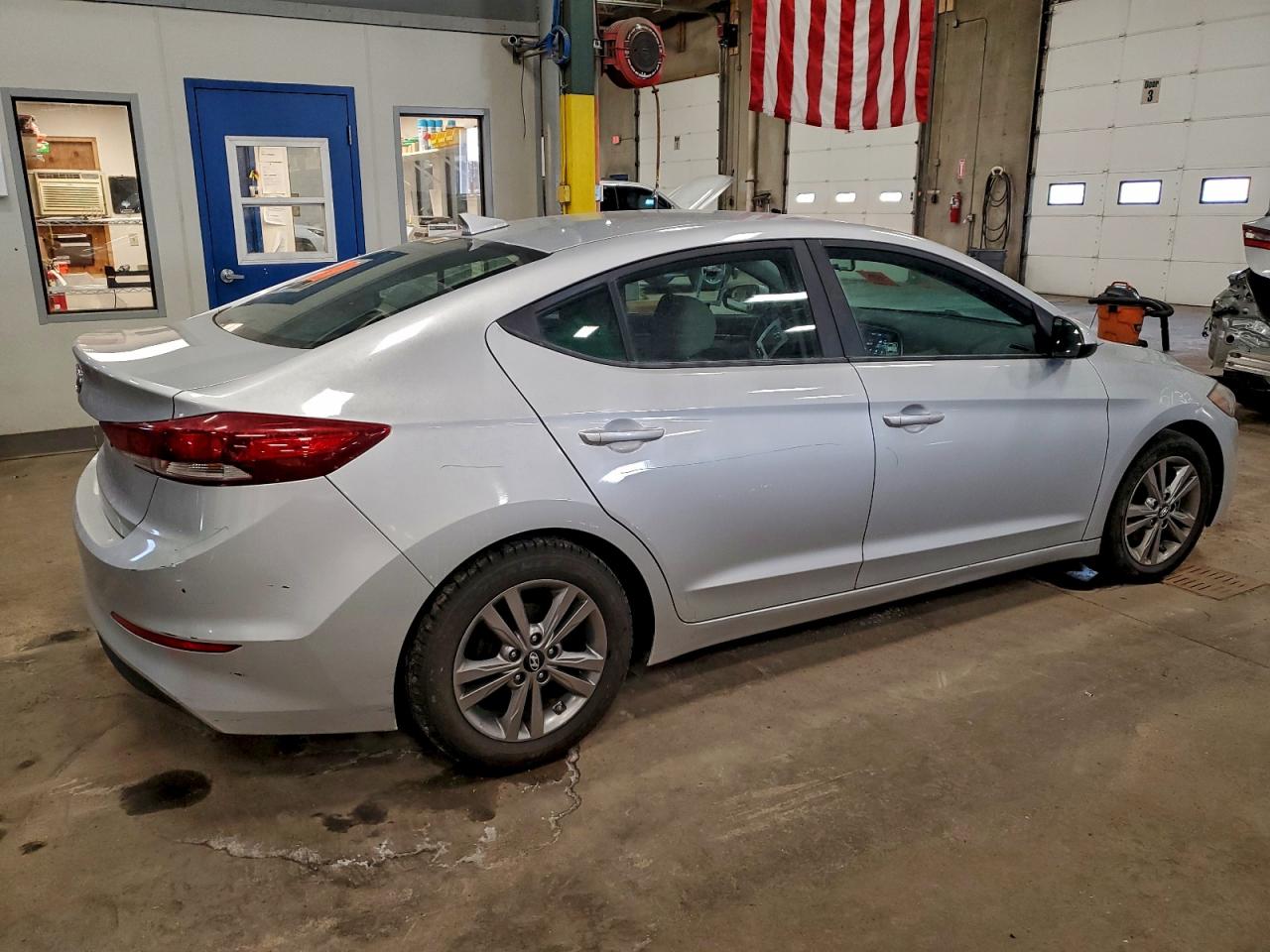 2017 HYUNDAI ELANTRA SE photo 3