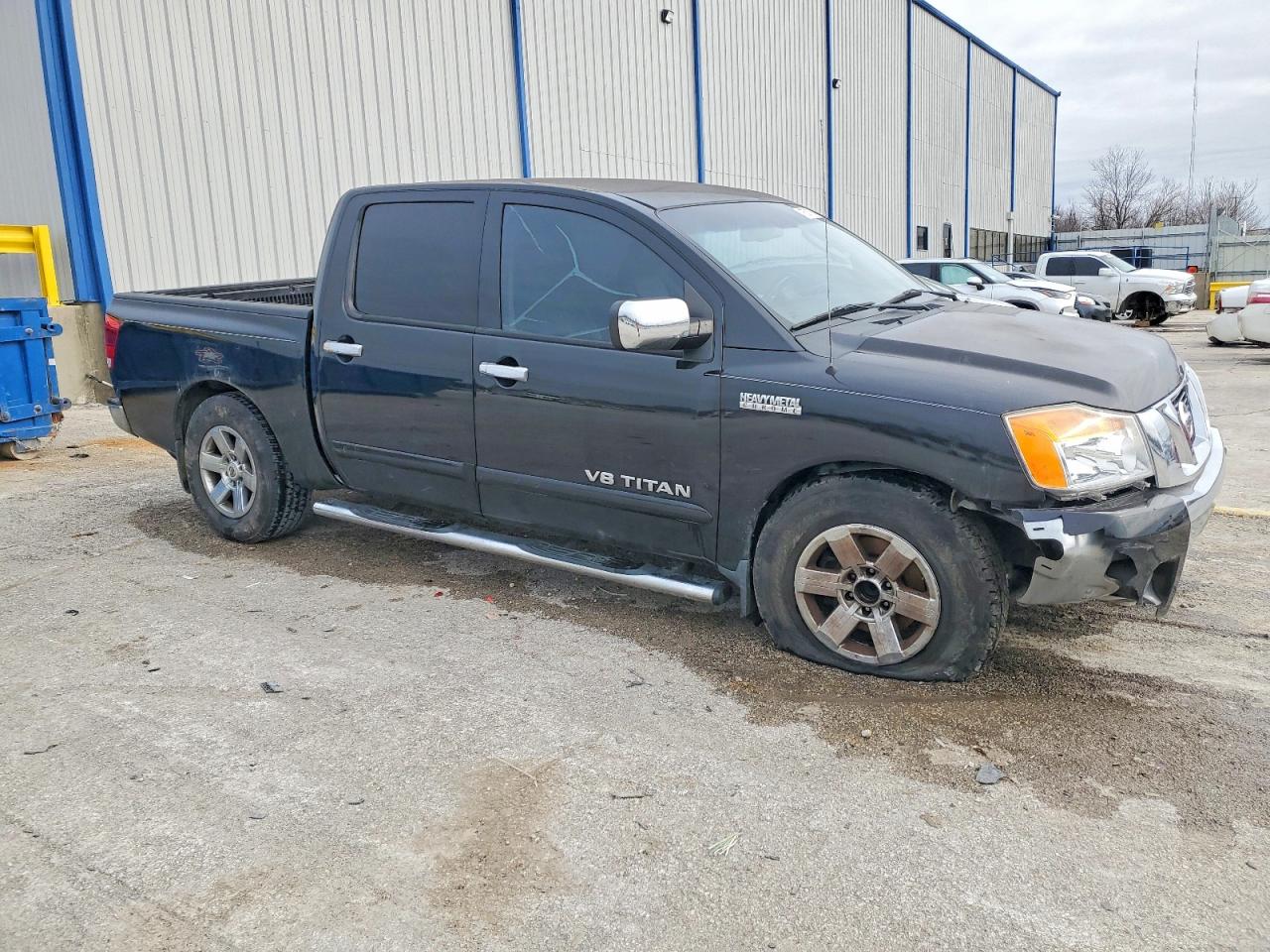 2011 NISSAN TITAN S photo 4