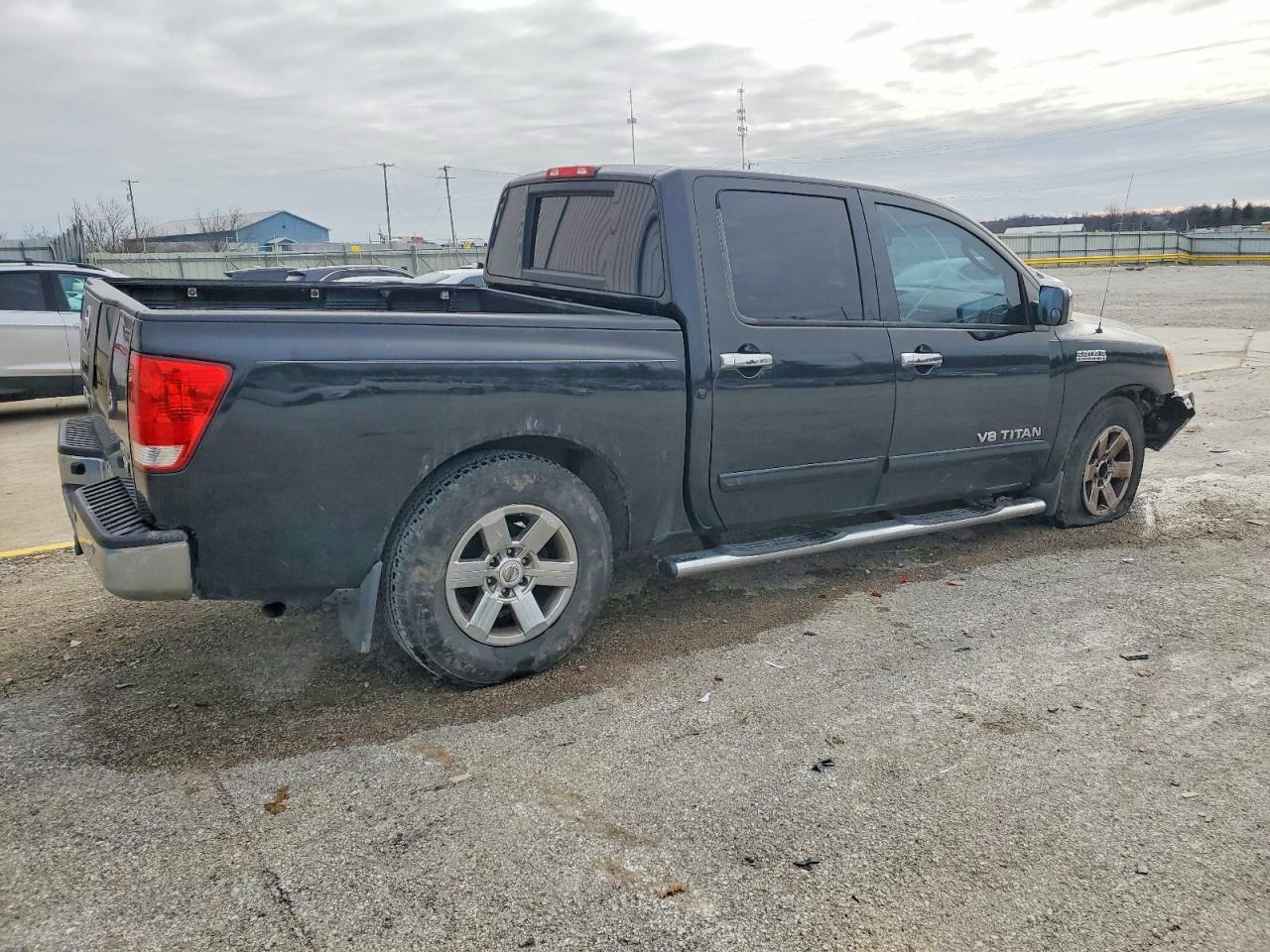 2011 NISSAN TITAN S photo 3