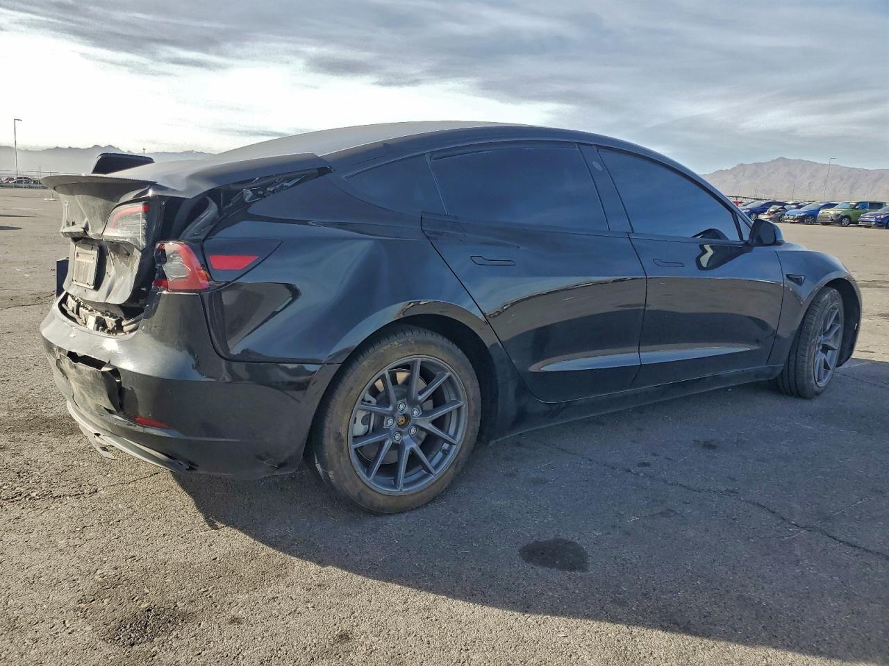 2023 TESLA MODEL 3 photo 3