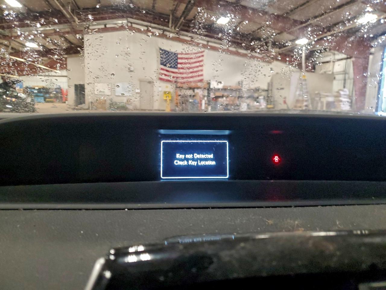 2018 TOYOTA PRIUS photo 9