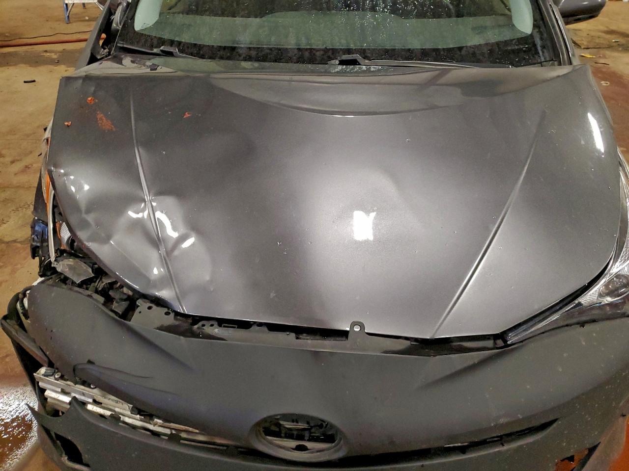 2018 TOYOTA PRIUS photo 11