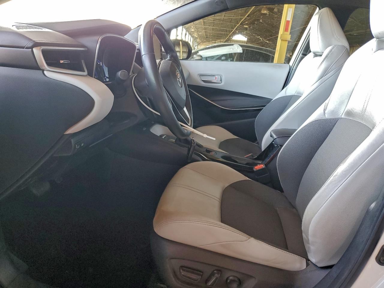 2022 TOYOTA COROLLA XSE photo 7