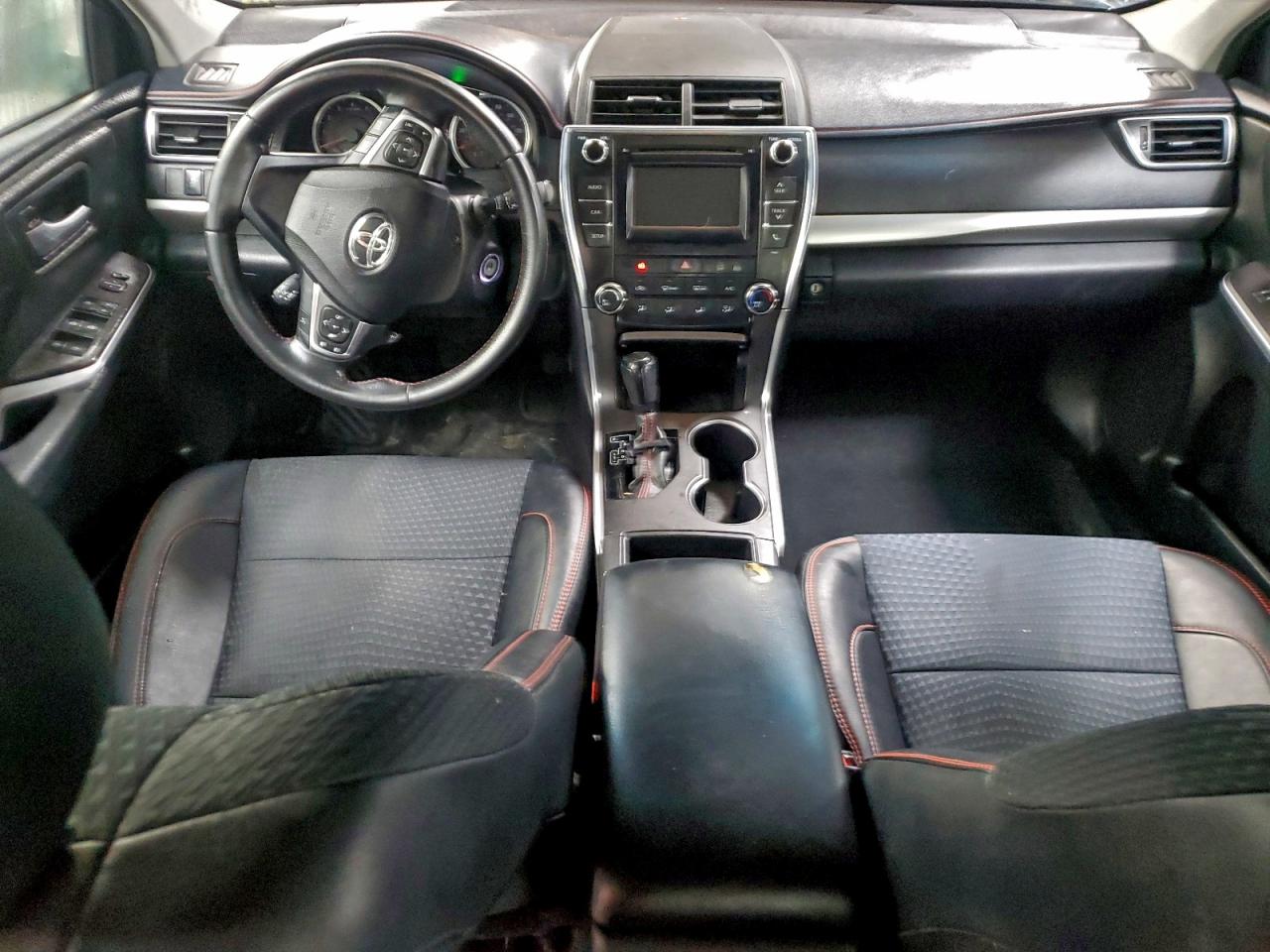 2015 TOYOTA CAMRY LE photo 8