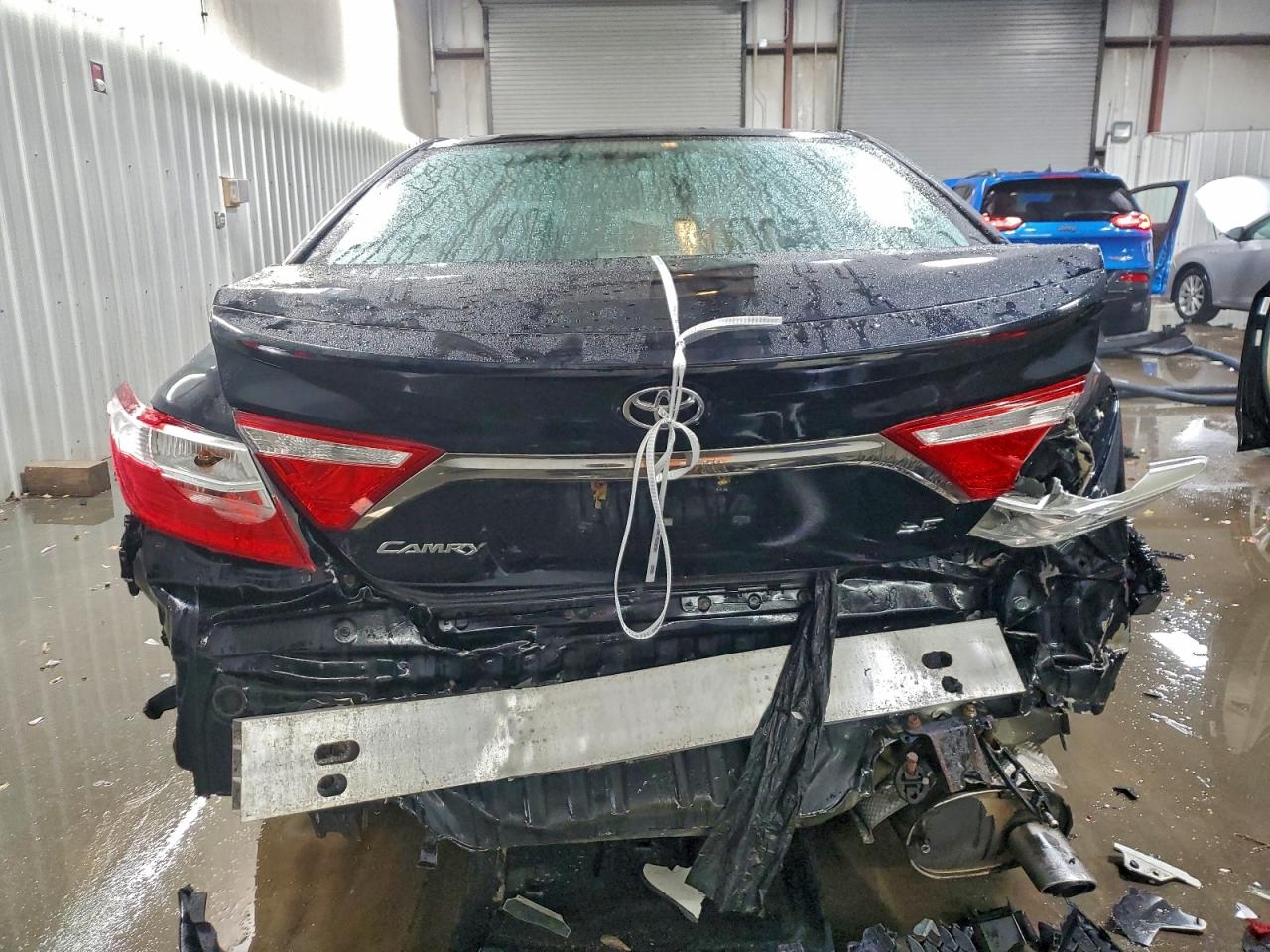 2015 TOYOTA CAMRY LE photo 6