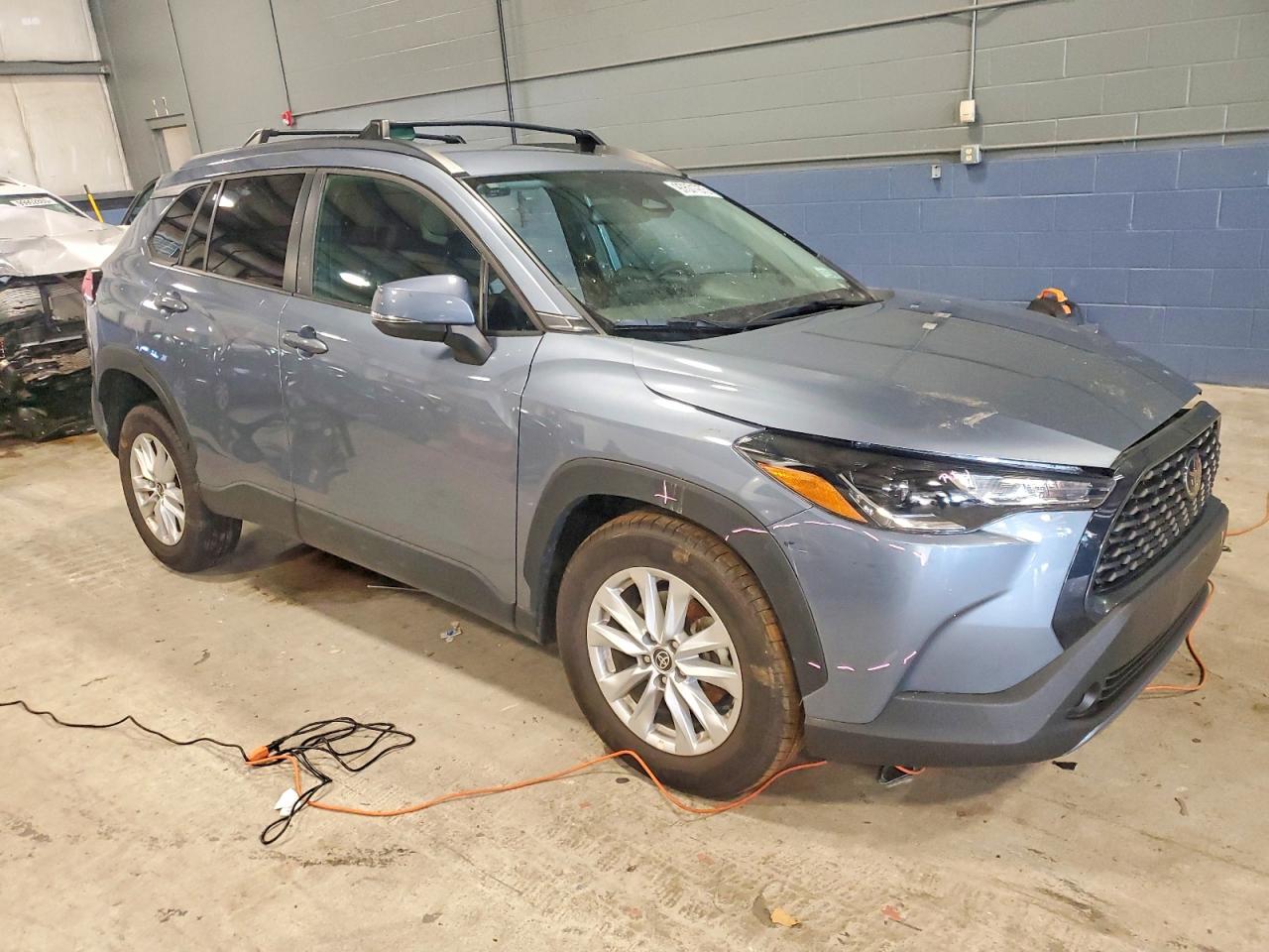 2023 TOYOTA COROLLA CROSS LE photo 4