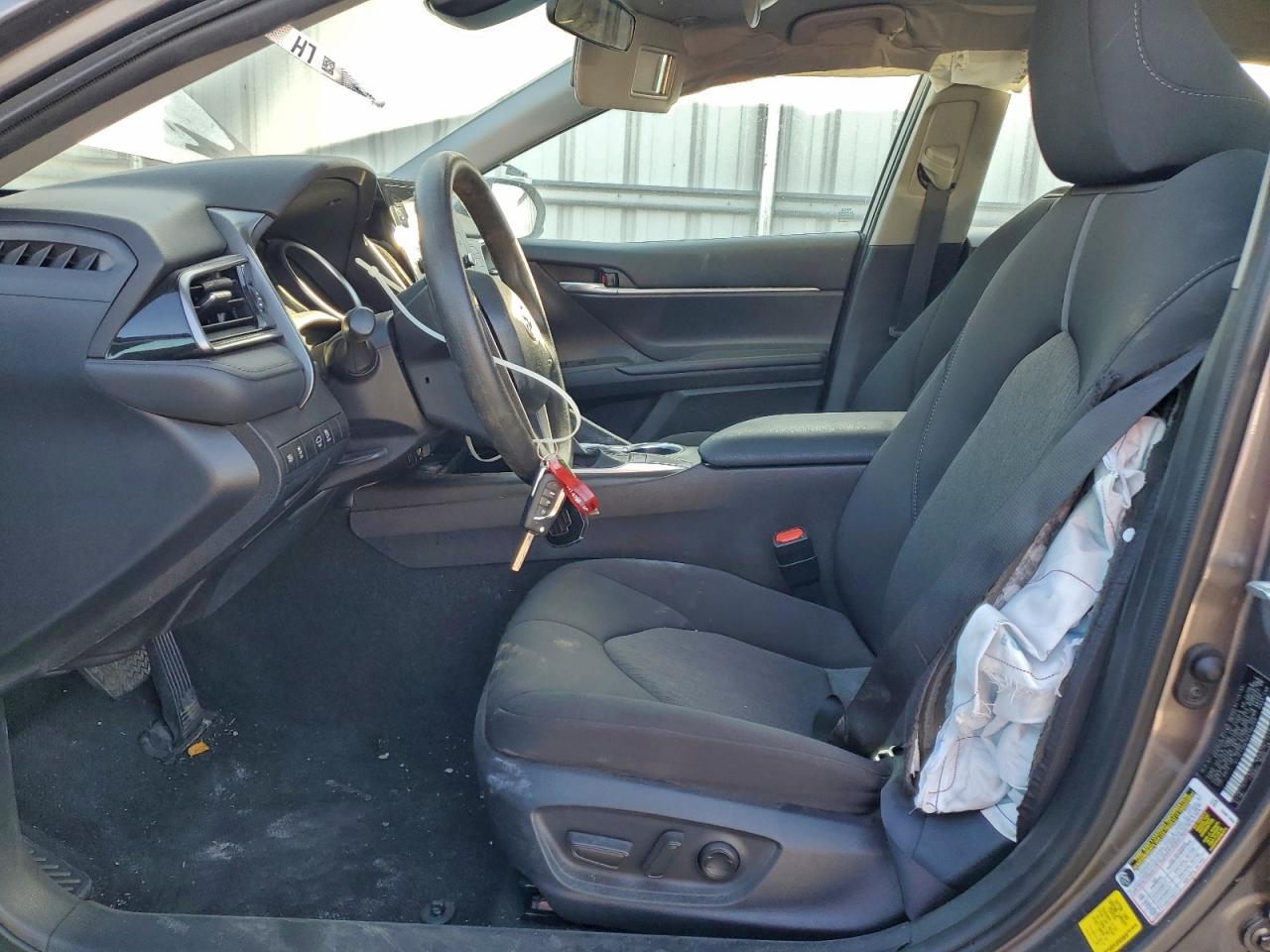 2024 TOYOTA CAMRY LE photo 13