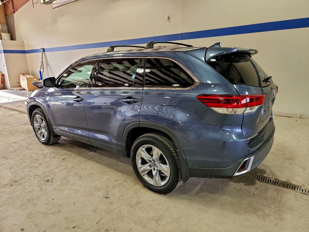 2019 TOYOTA HIGHLANDER HYBRID LIMITED photo 3