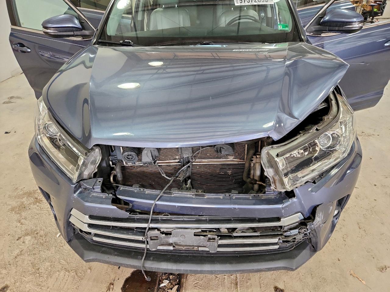 2019 TOYOTA HIGHLANDER HYBRID LIMITED photo 23