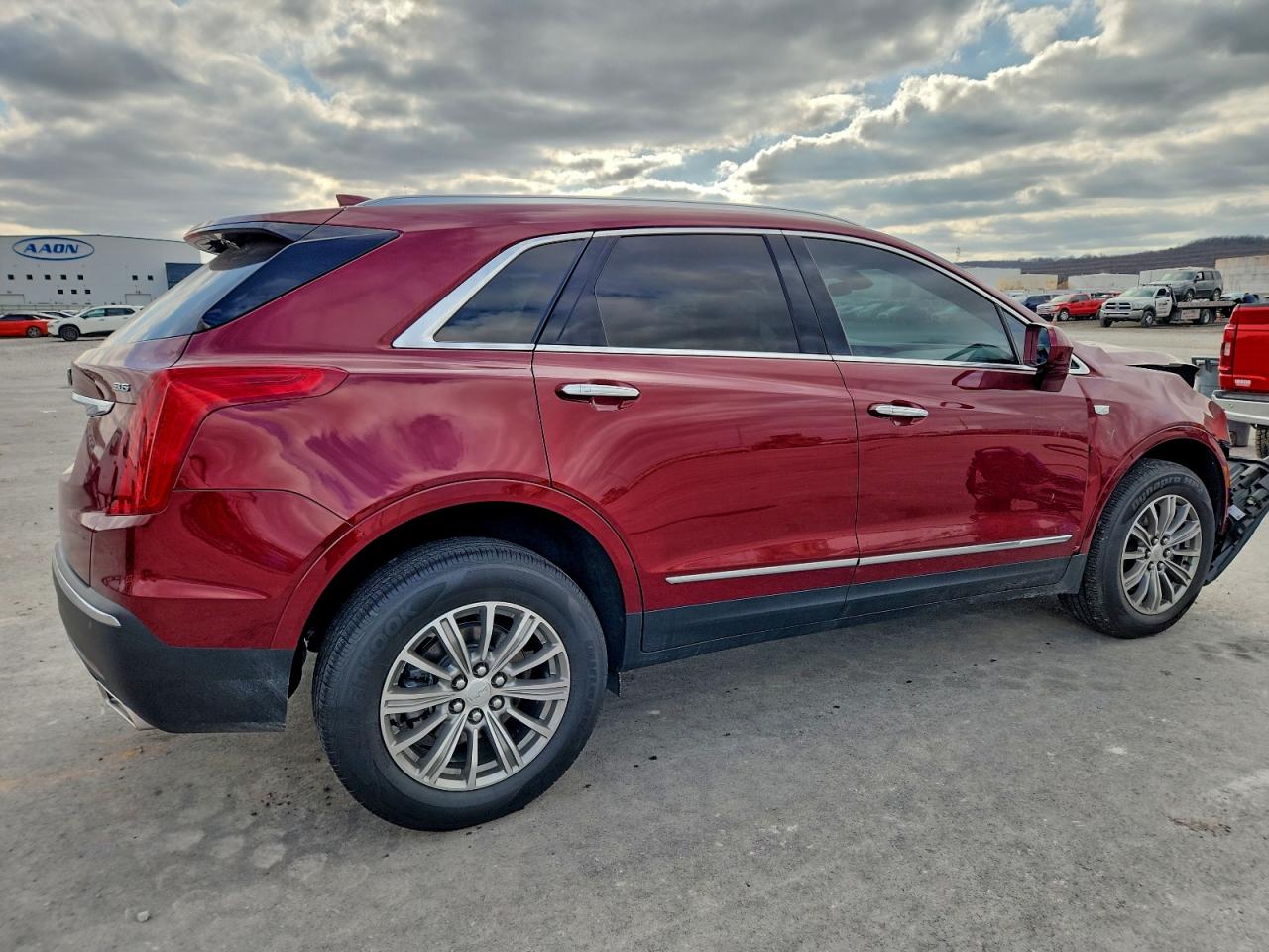 2017 CADILLAC XT5 LUXURY photo 3