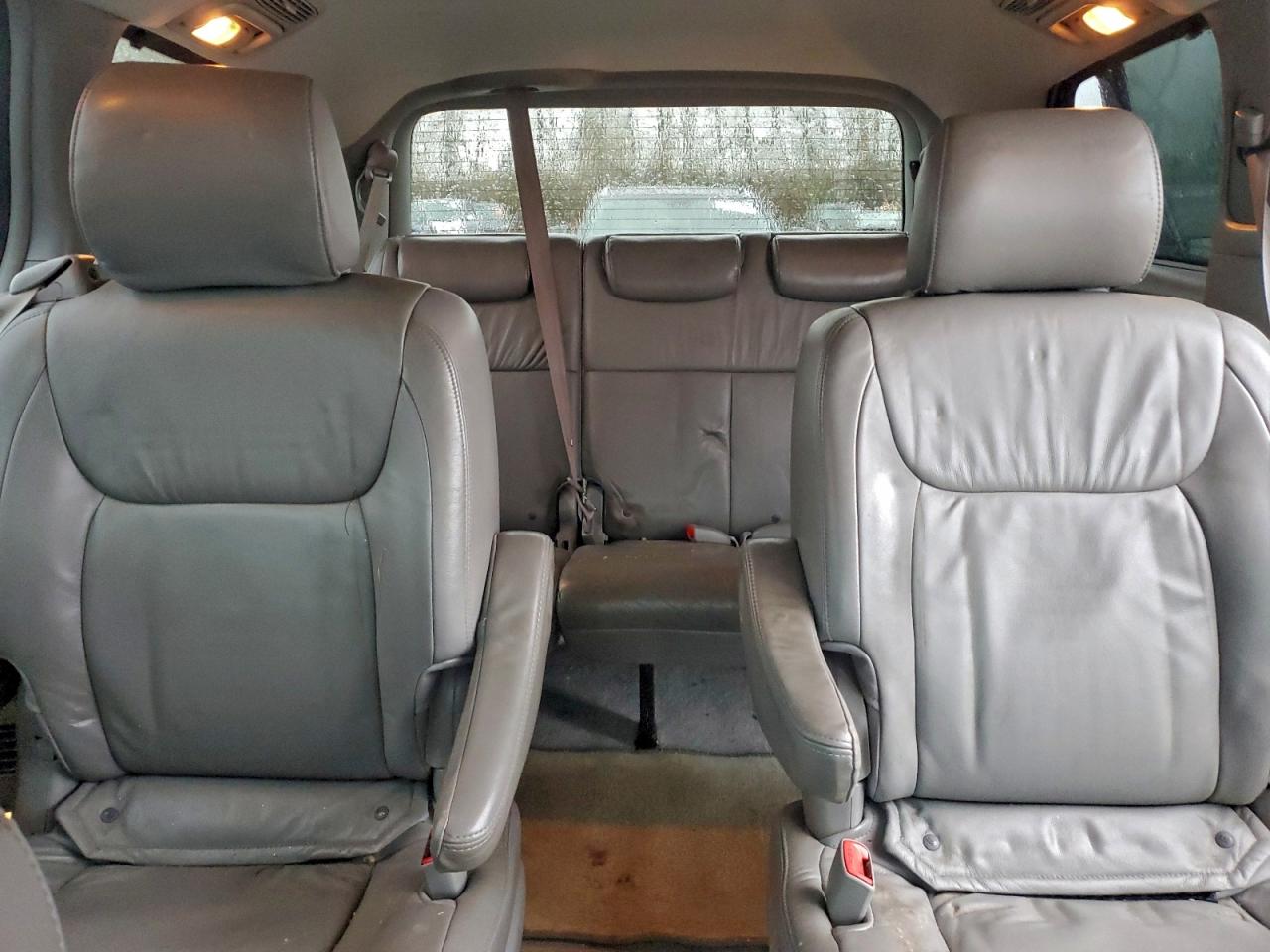 2008 TOYOTA SIENNA XLE photo 10