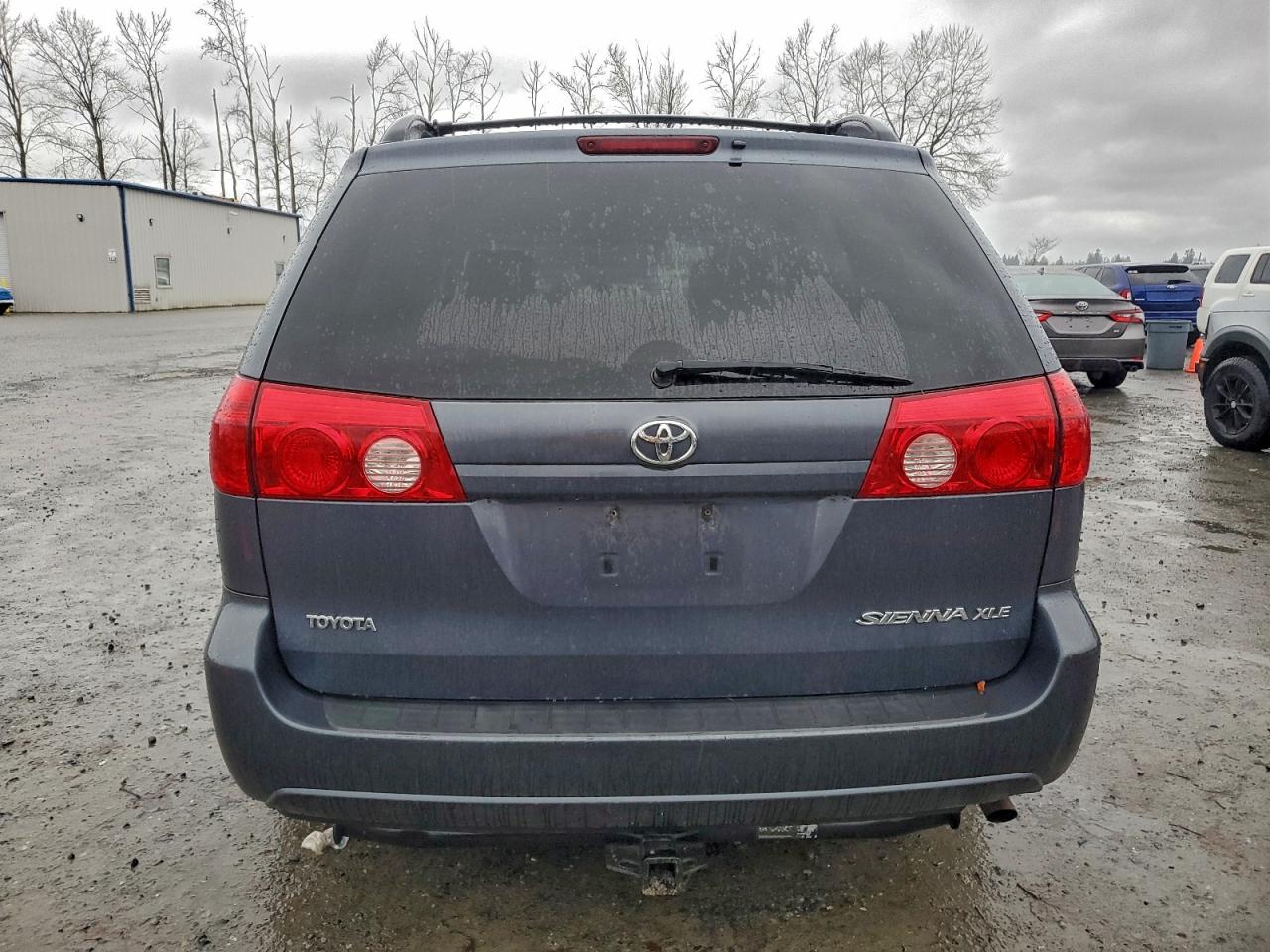 2008 TOYOTA SIENNA XLE photo 6