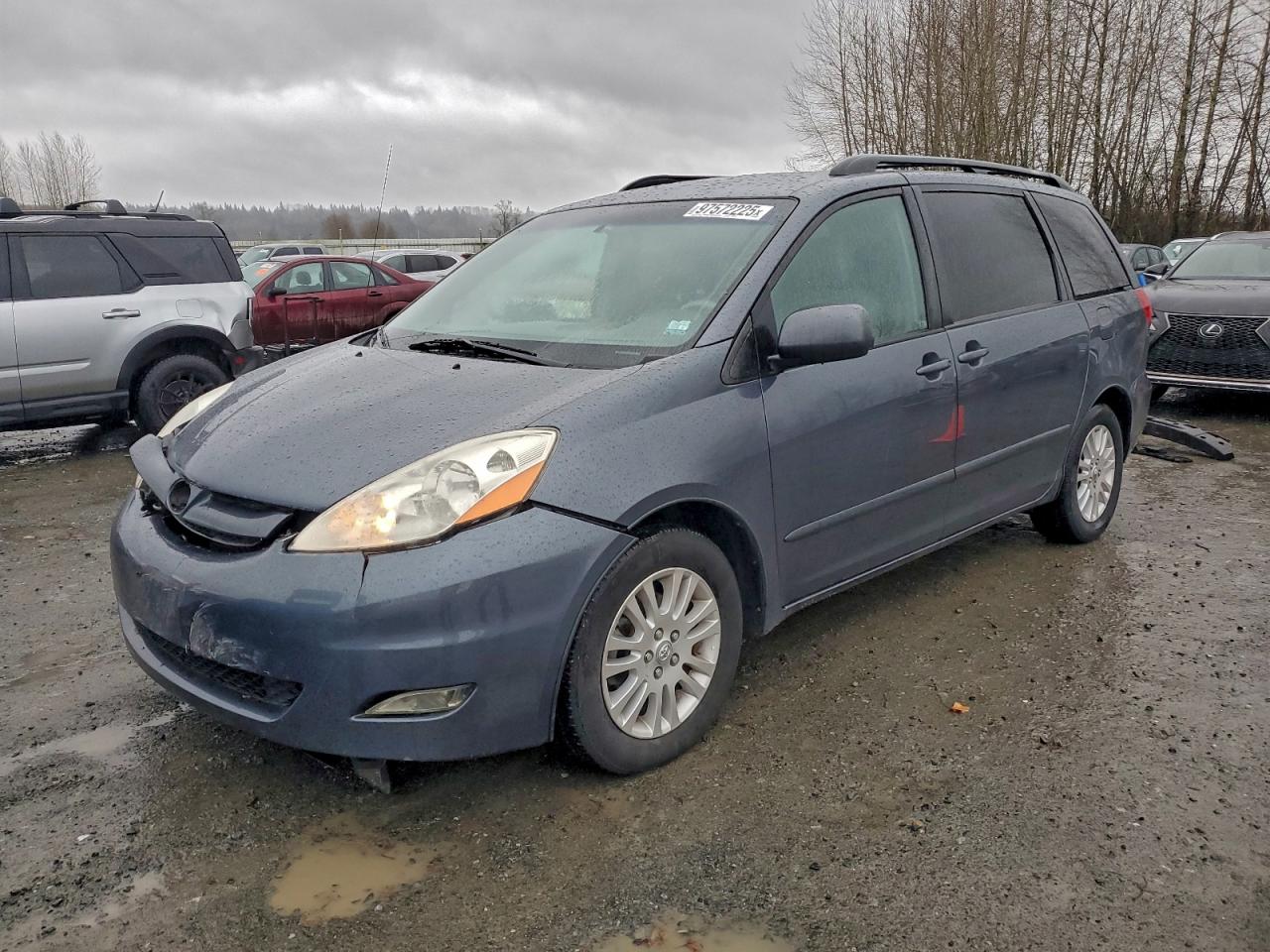 2008 TOYOTA SIENNA