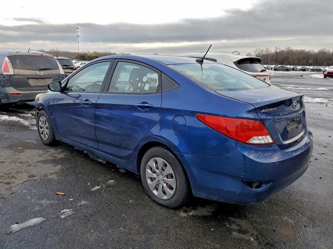 2016 HYUNDAI ACCENT SE photo 4