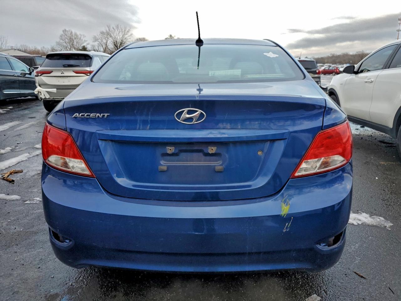 2016 HYUNDAI ACCENT SE photo 16