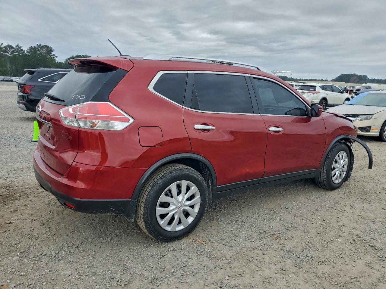 2016 NISSAN ROGUE S photo 3