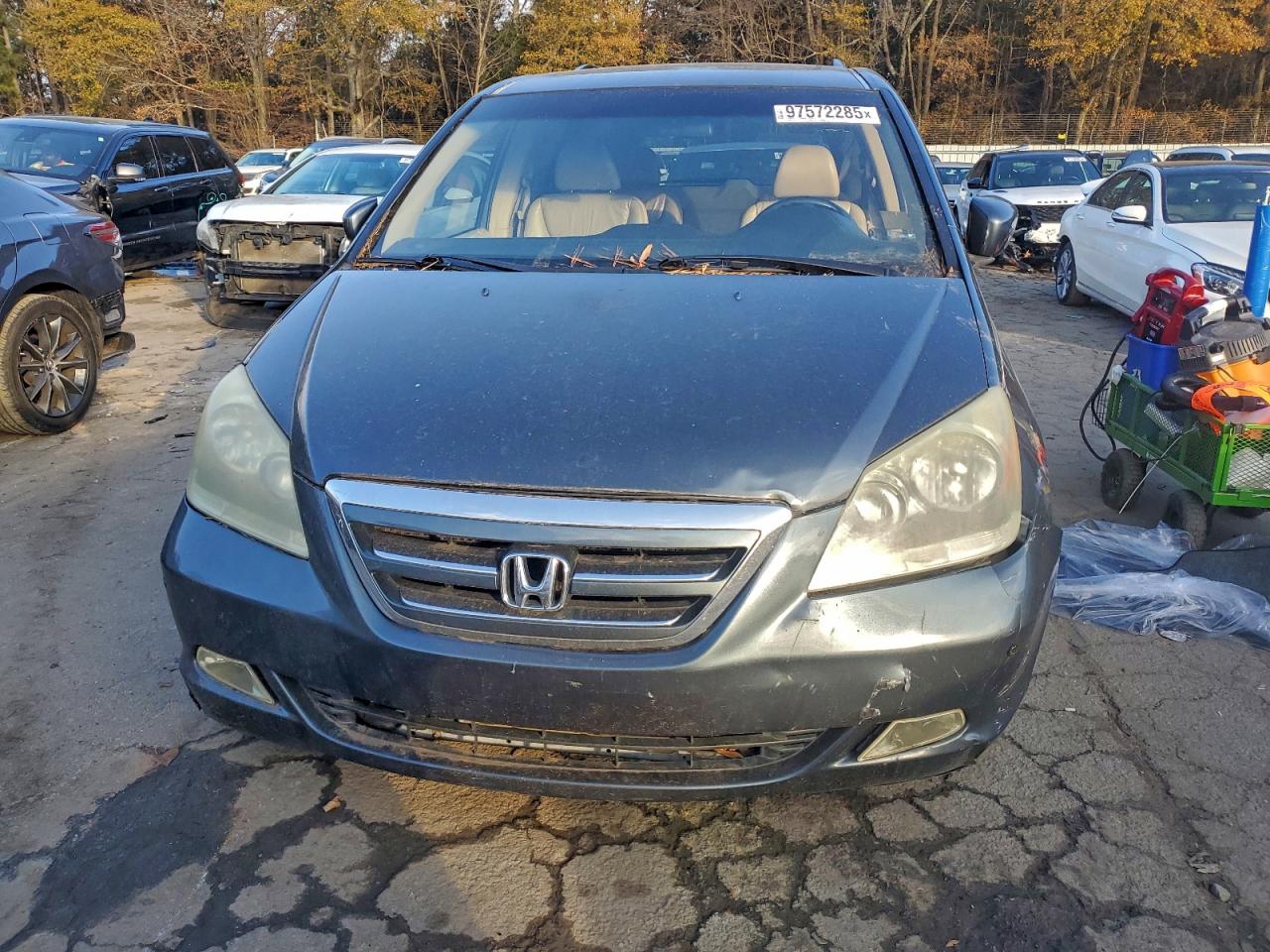 2005 HONDA ODYSSEY TOURING photo 9