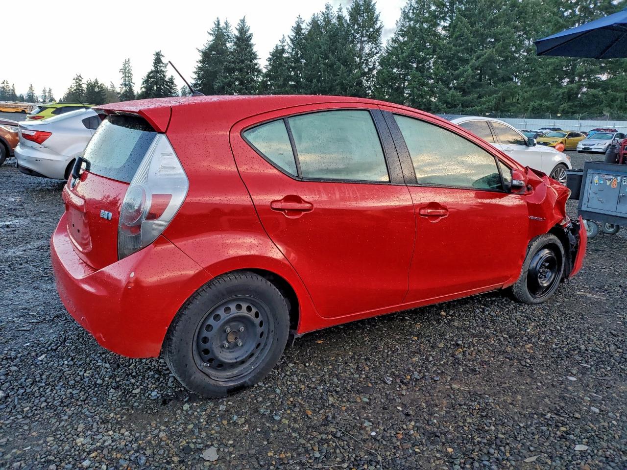 2014 TOYOTA PRIUS C photo 3