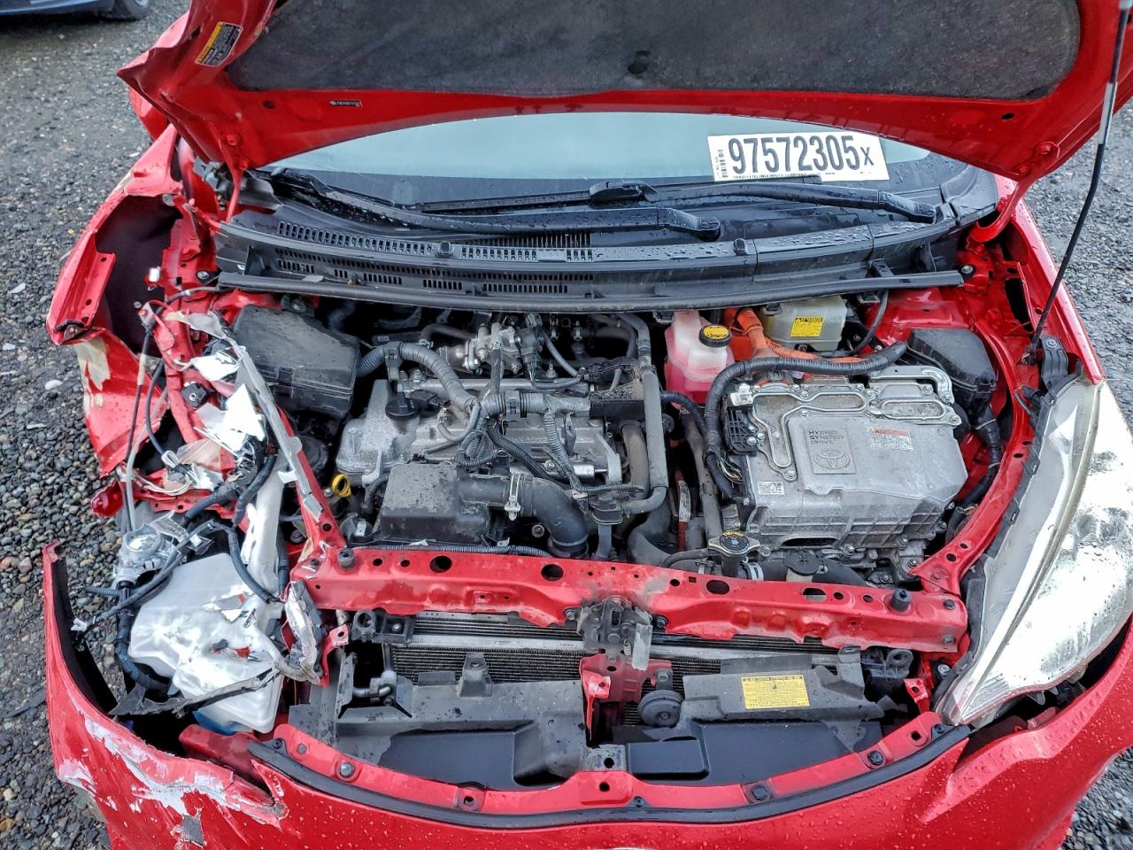 2014 TOYOTA PRIUS C photo 11