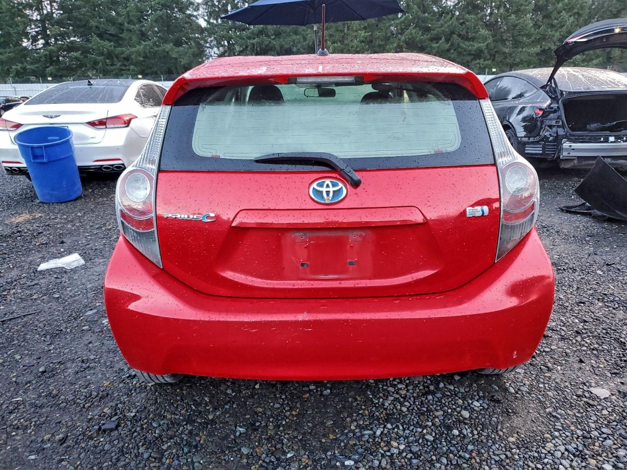 2014 TOYOTA PRIUS C photo 6