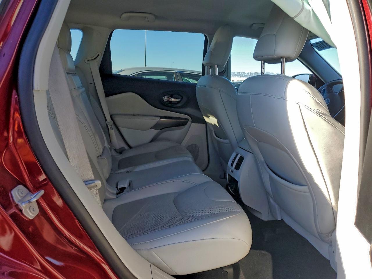 2019 JEEP CHEROKEE LIMITED photo 11