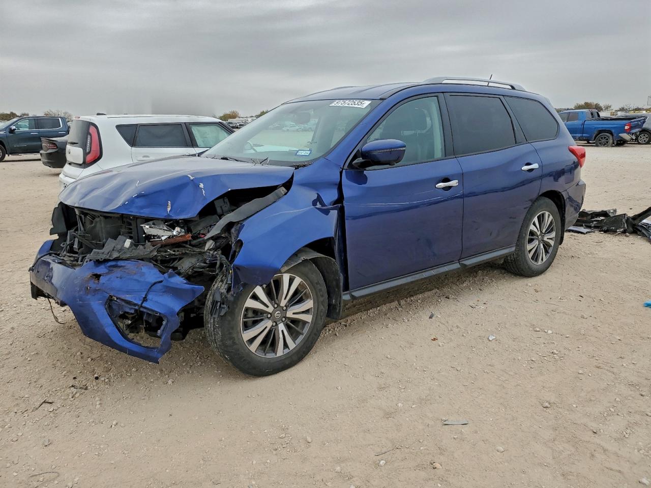 2017 NISSAN PATHFINDER