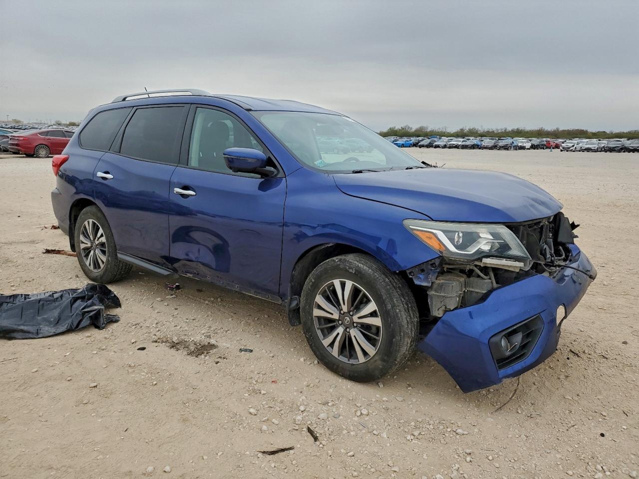2017 NISSAN PATHFINDER S photo 4