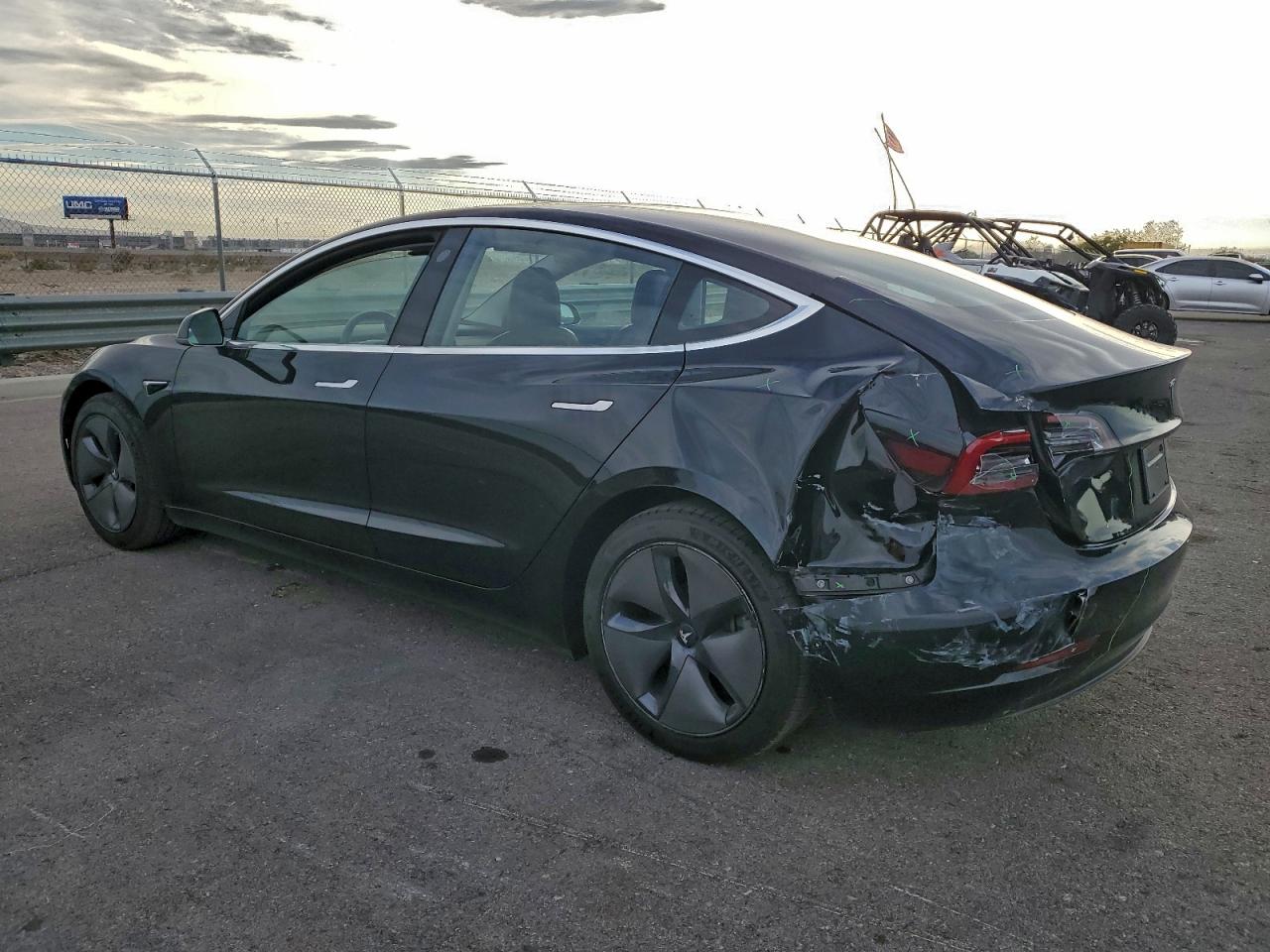 2018 TESLA MODEL 3 photo 2