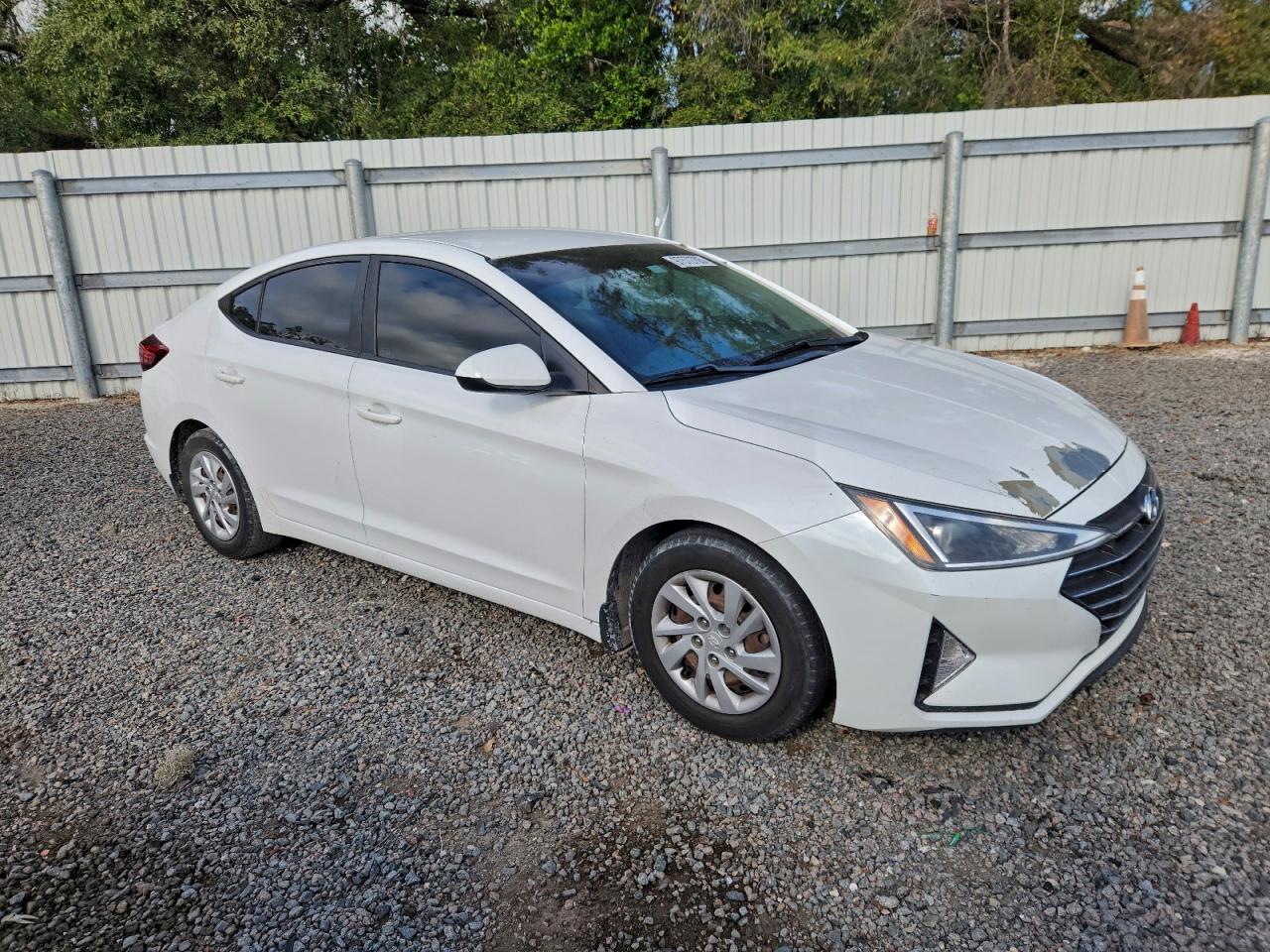 2019 HYUNDAI ELANTRA SE photo 4