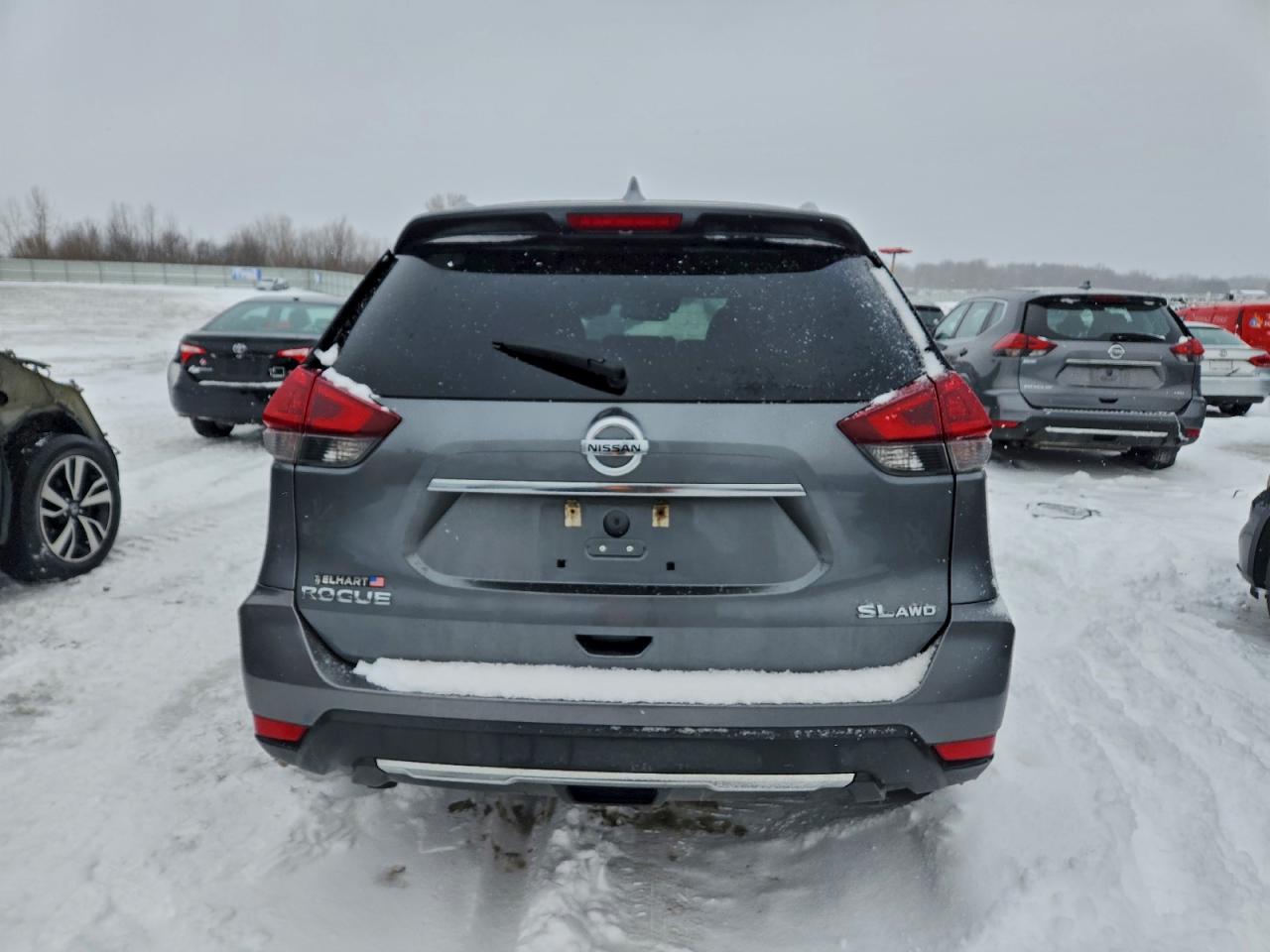 2018 NISSAN ROGUE S photo 6