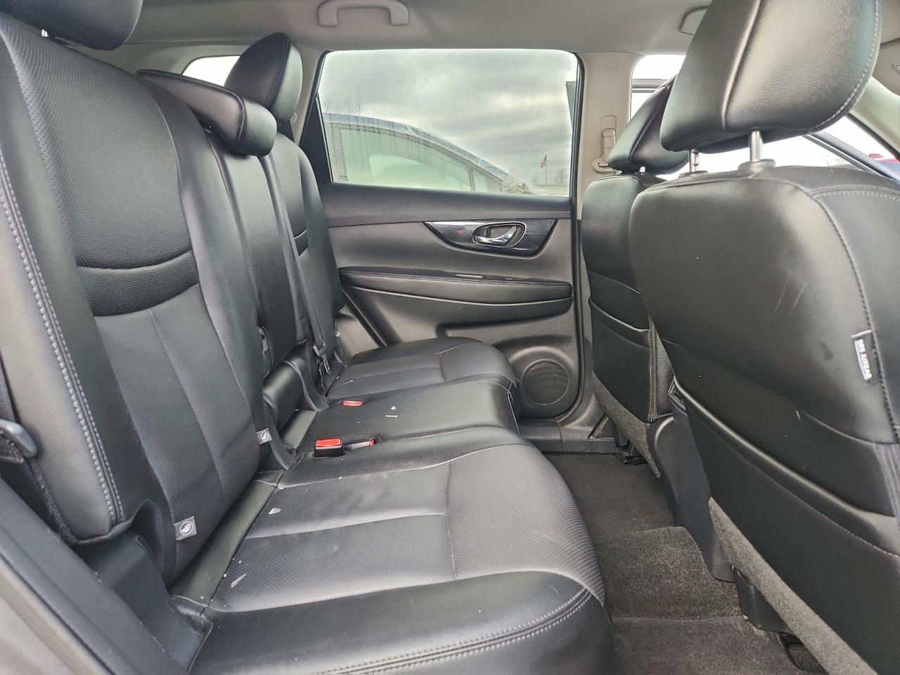 2018 NISSAN ROGUE S photo 11