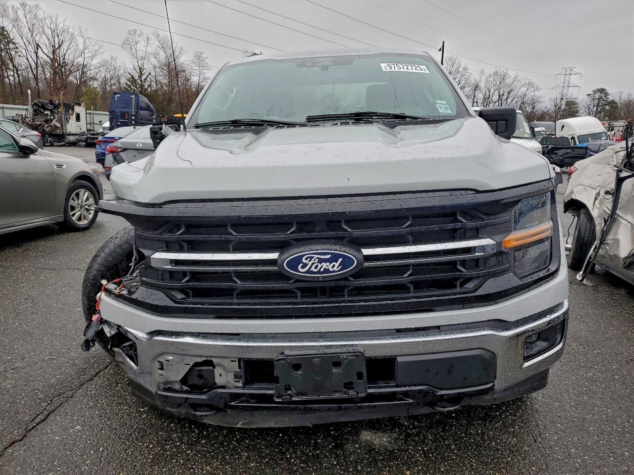 2024 FORD F150 XLT photo 5