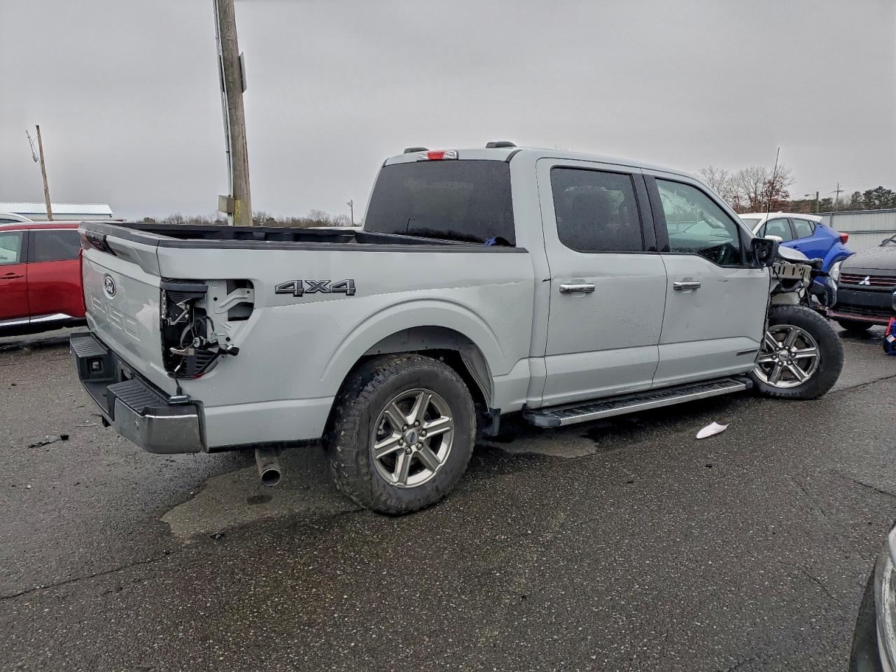 2024 FORD F150 XLT photo 3