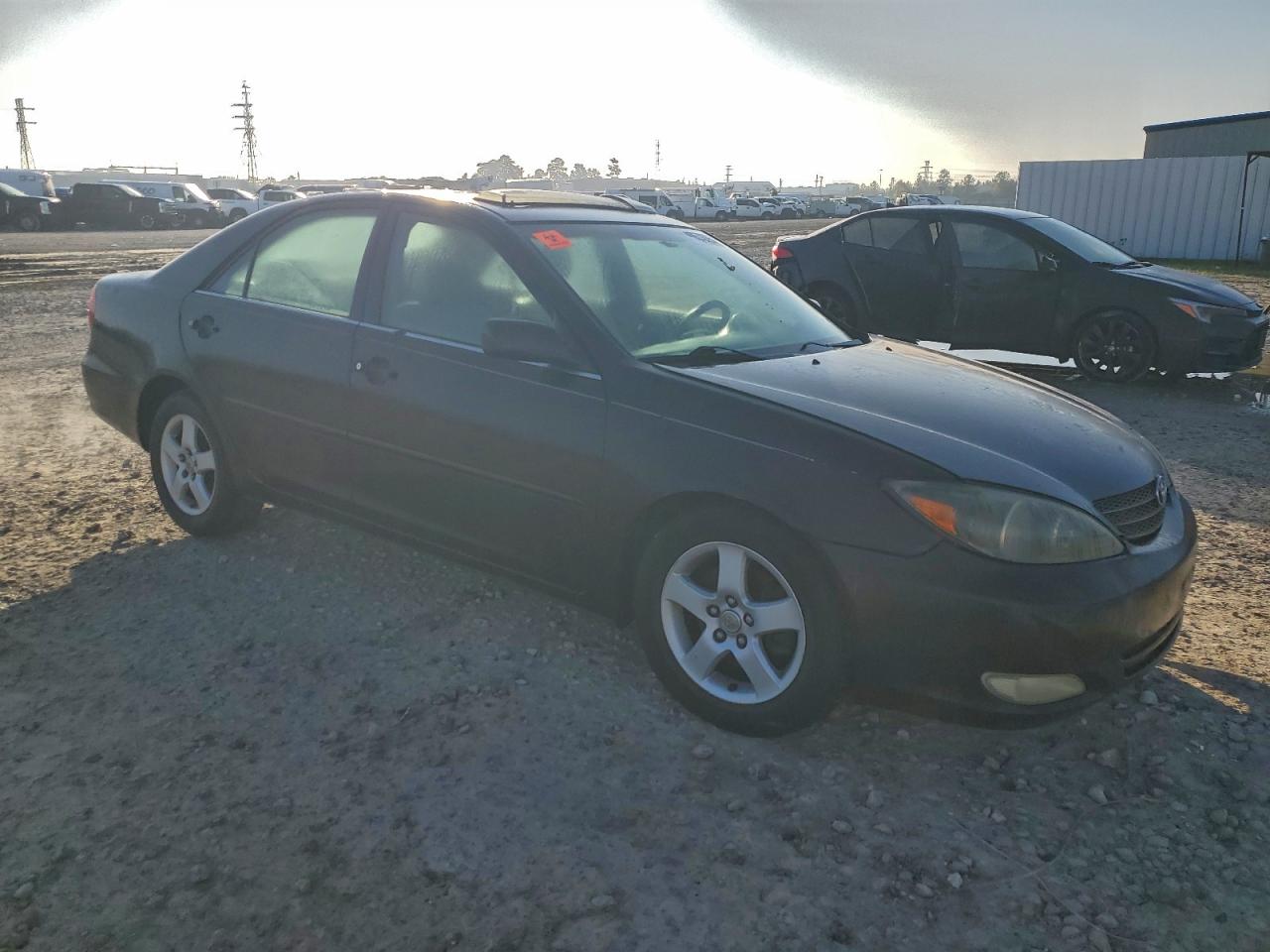 2003 TOYOTA CAMRY LE photo 4