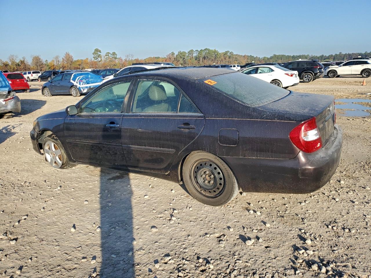 2003 TOYOTA CAMRY LE photo 2