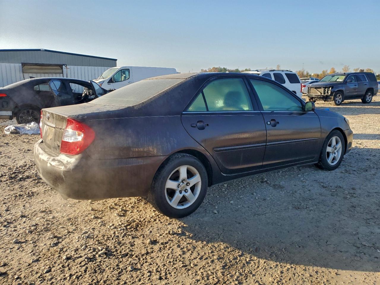 2003 TOYOTA CAMRY LE photo 3