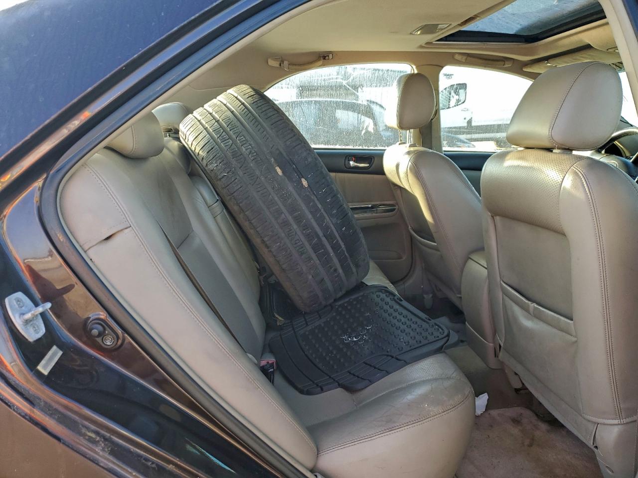 2003 TOYOTA CAMRY LE photo 10