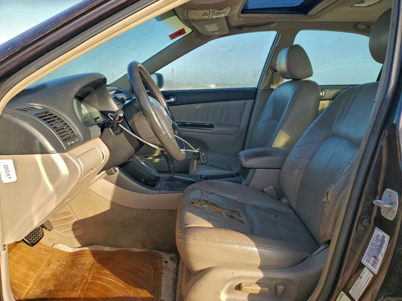 2003 TOYOTA CAMRY LE photo 7