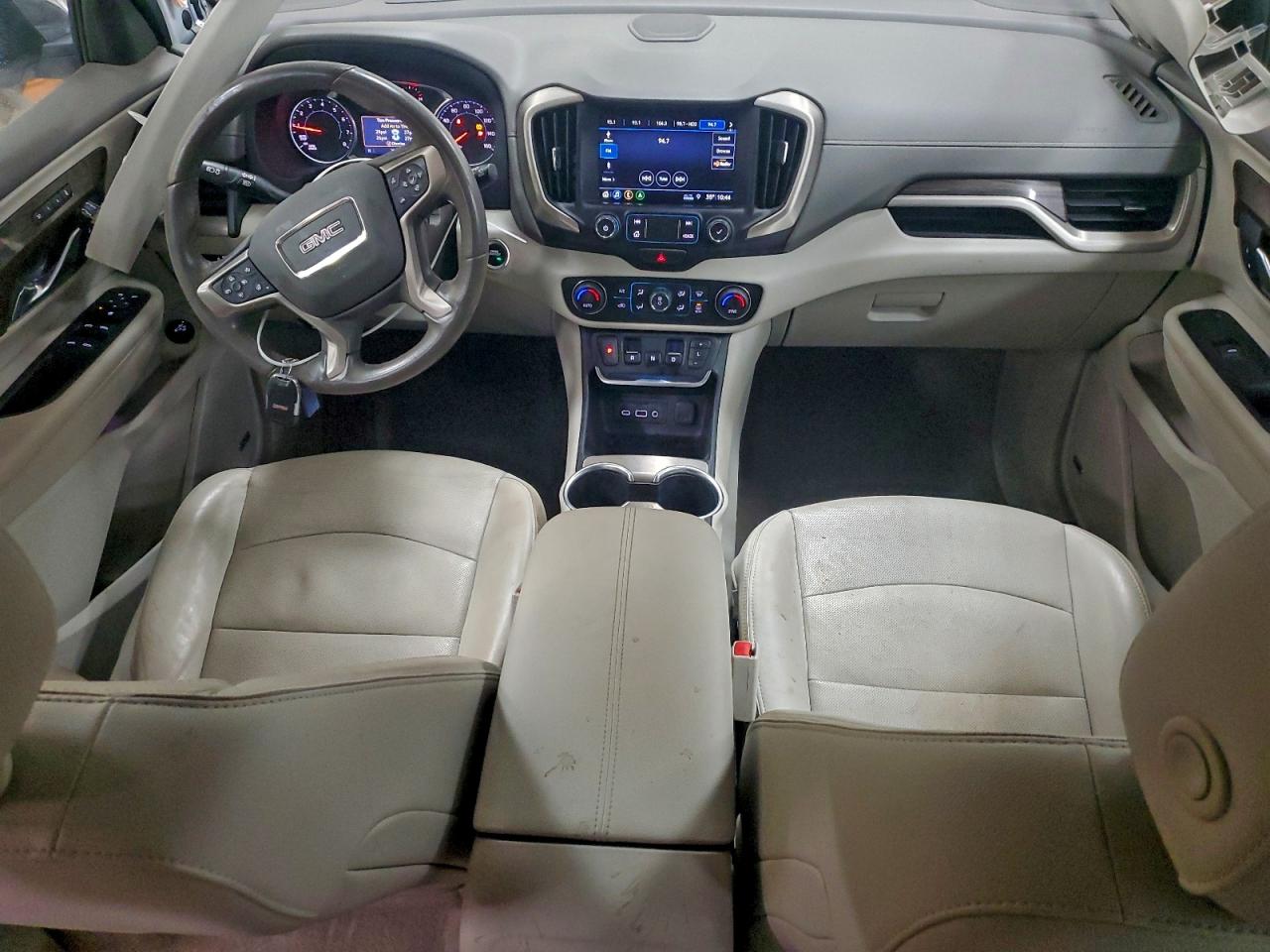2020 GMC TERRAIN DENALI photo 8