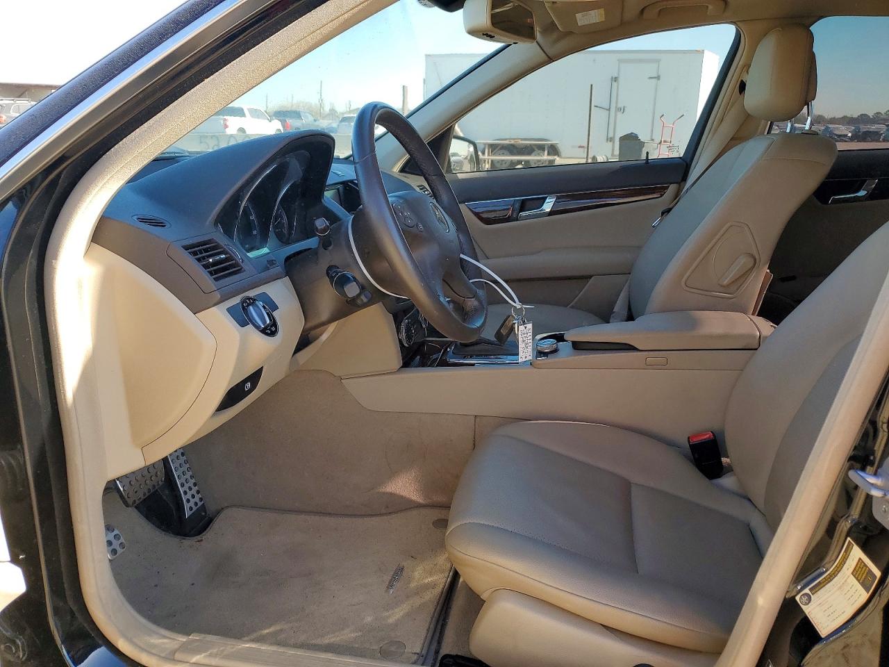 2010 MERCEDES-BENZ C 300 photo 7