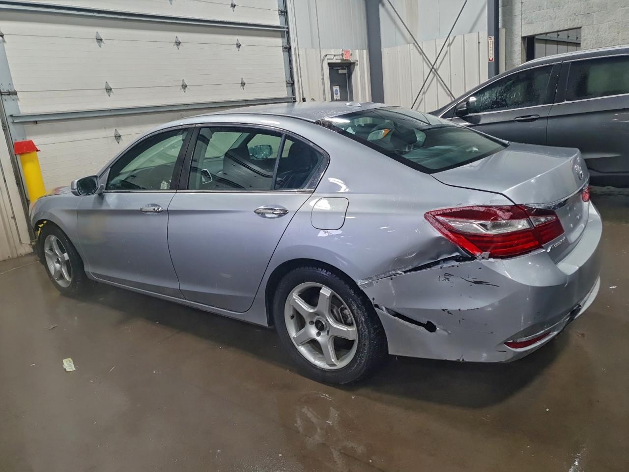2016 HONDA ACCORD EXL photo 2