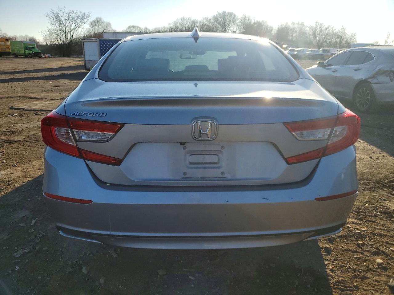 2018 HONDA ACCORD EX photo 6