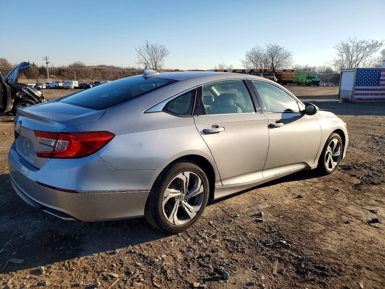 2018 HONDA ACCORD EX photo 3