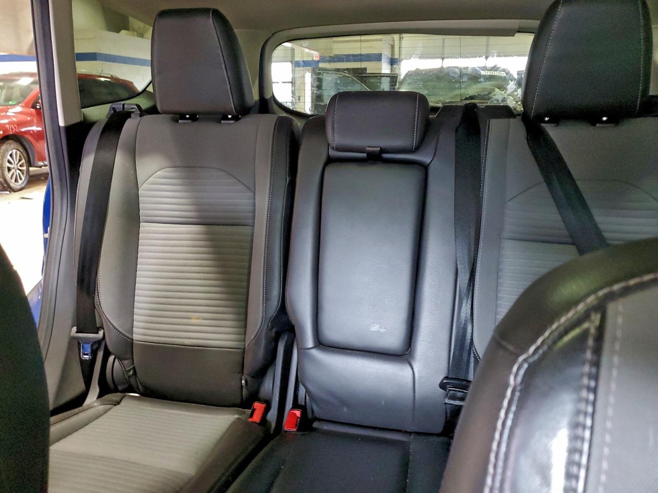 2017 FORD ESCAPE TITANIUM photo 28